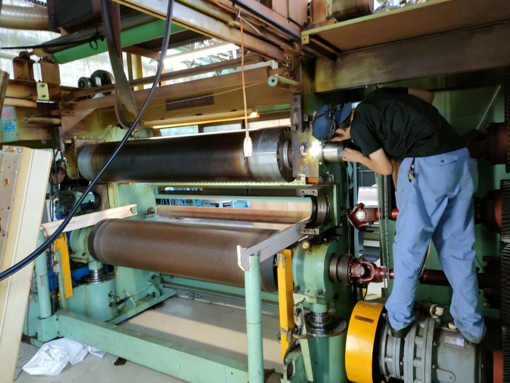 エンボス加工機 ベアリング交換 ベアリングの様子