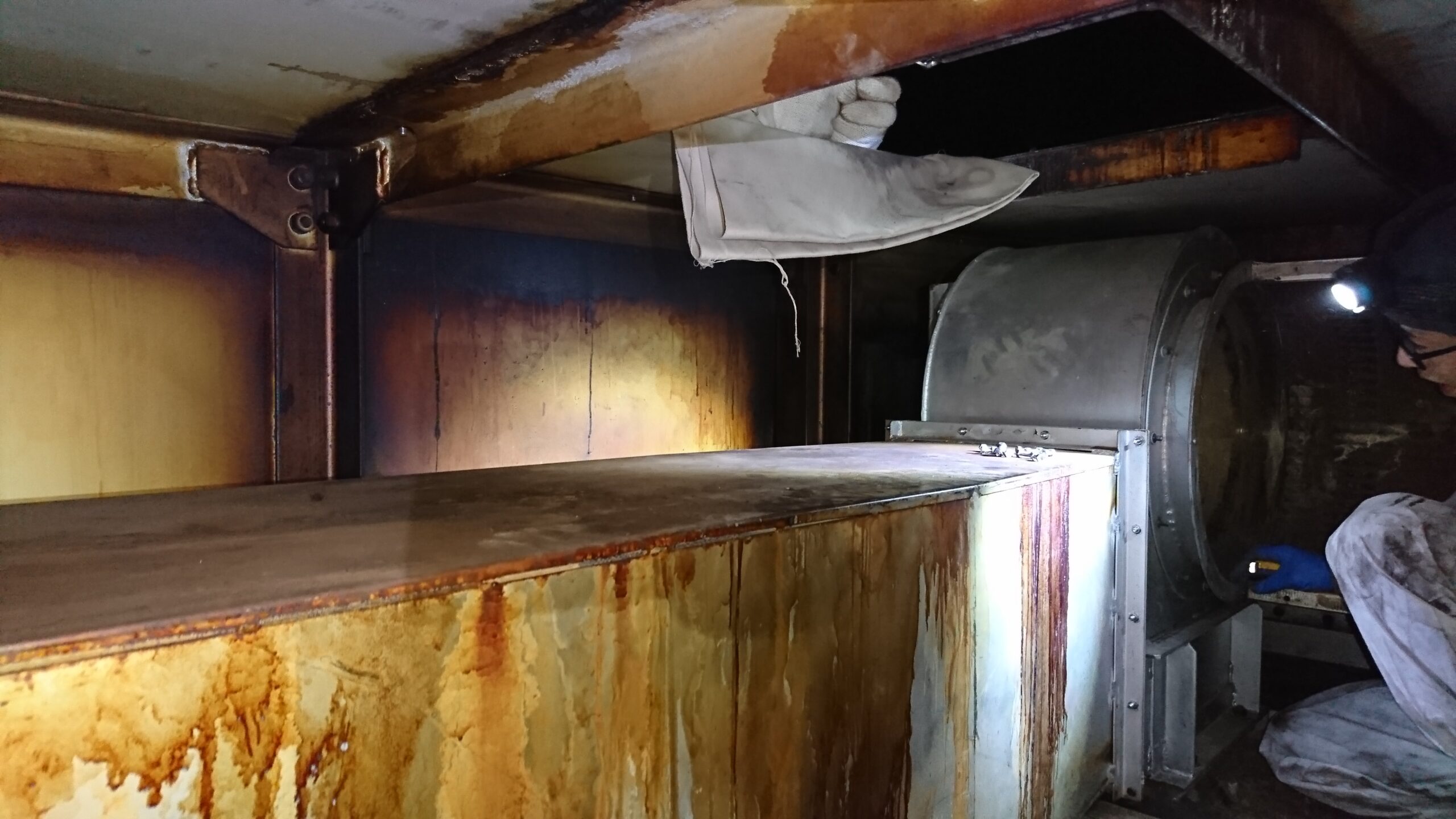 乾燥機送風ファン　羽根車点検